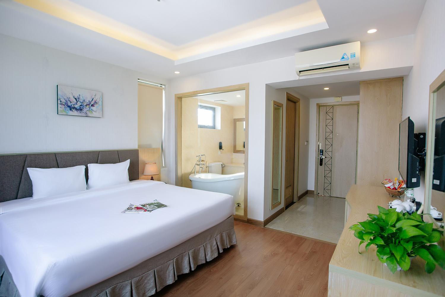Lavencos Hotel Da Nang Exterior photo