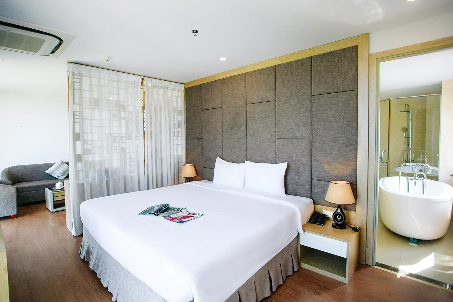 Lavencos Hotel Da Nang Exterior photo
